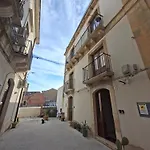 Borgo Sant' Antonio14 Apartment *