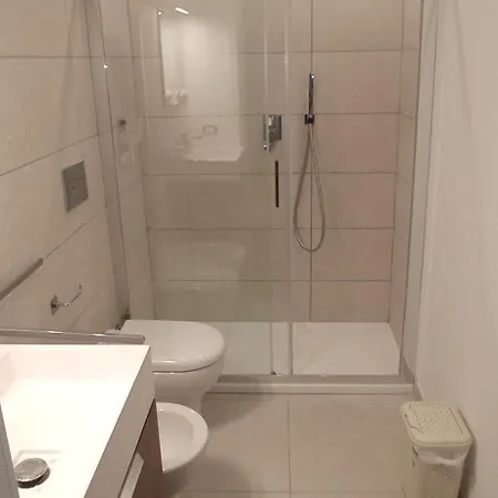 Borgo Sant' Antonio14 *